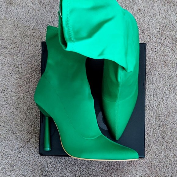 BROOKS POINTED TOE SCULPTURED ROUND HEEL ANKLE SOCK BOOT IN GREEN LYCRA - Picture 5 of 7